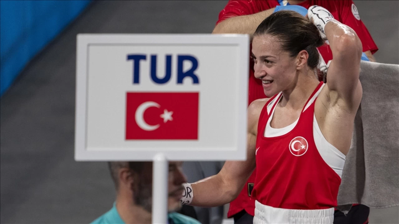 Buse Naz g�m�� madalya kazand� 