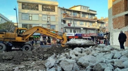 Bykekmece'de inaat alannda lahit bulundu