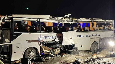 Çankırı'da cenaze yakınlarını taşıyan İBB'ye ait yolcu otobüsü devrildi