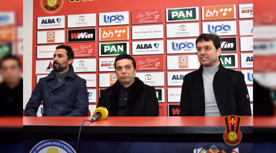 Cihat Arslan'dan s�rpriz imza