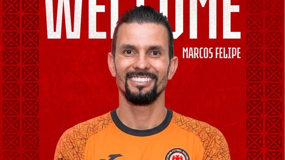 �orum FK, Marcos Felipe'yi renklerine ba�lad�