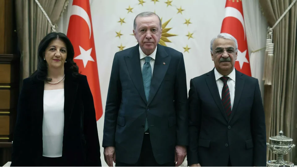 Cumhurbaşkanı Erdoğan, bugün saat 16.00'da DEM Parti İmralı heyeti üyeleri Pervin Buldan ve Mithat Sancar'ı Beştepe'de kabul edecek