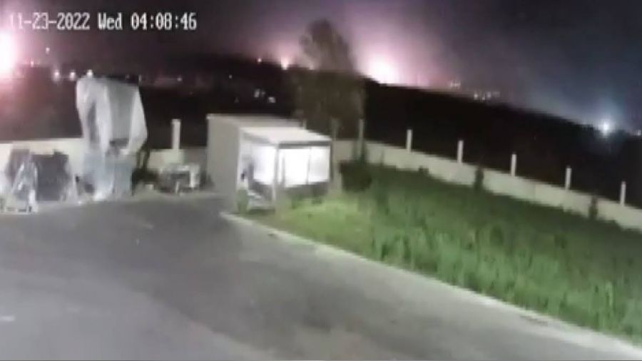 Deprem s�ras�nda ���k patlamas� g�r�ld�