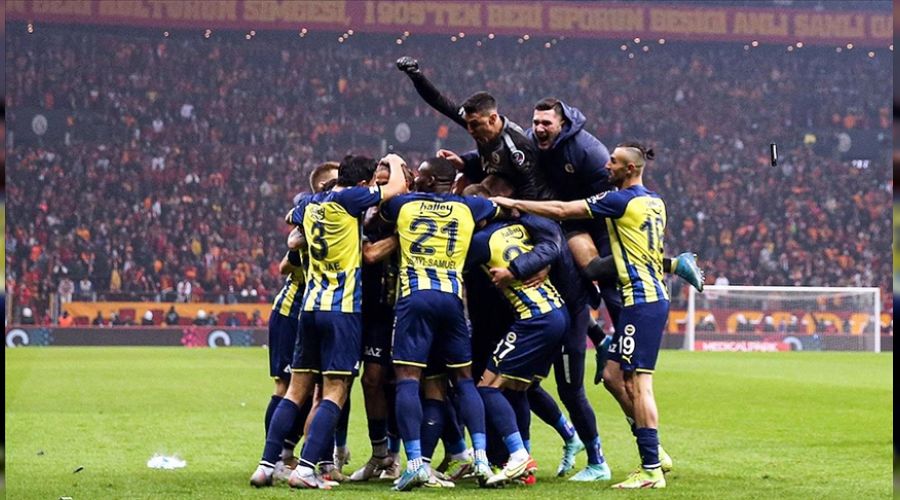 Derbi galibiyeti ilaç gibi geldi