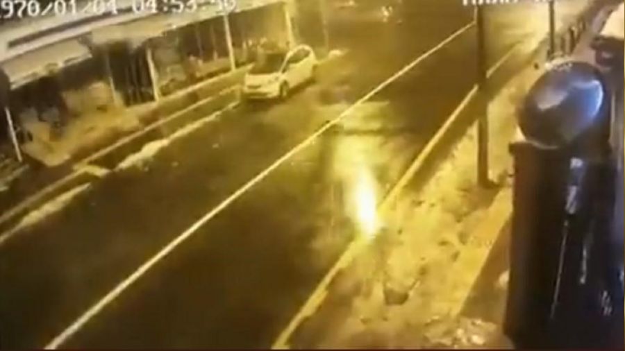 Diyarbak�r�da 89 ki�iye mezar olan i� merkezi b�yle y�k�lm��