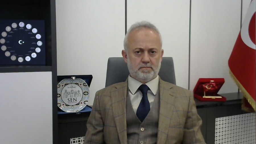Doktora saldırıp dişini kırdı