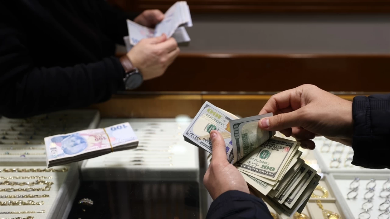 Dolar/TL kurunda 30'a ramak kald�