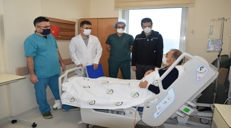 Dzce niversitesi Hastanesinde bir ilk daha gerekletirildi