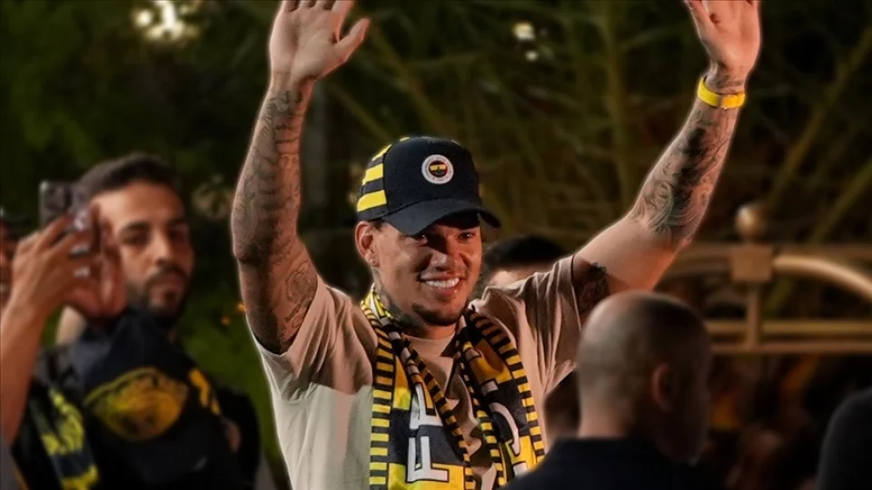  Ederson, Fenerbah�e'yi g�zden ��kard�