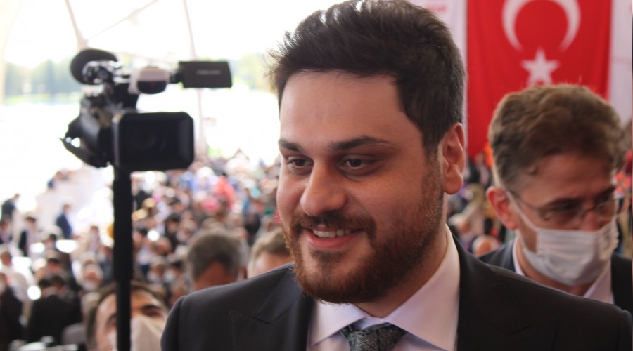 'Engeller sevgiyle aşılır, yeter ki biz engel olmayalım'