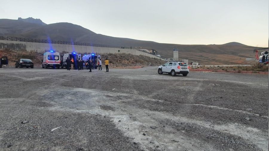 Erciyes'te da�c�lar�n �zerine kaya d��t�