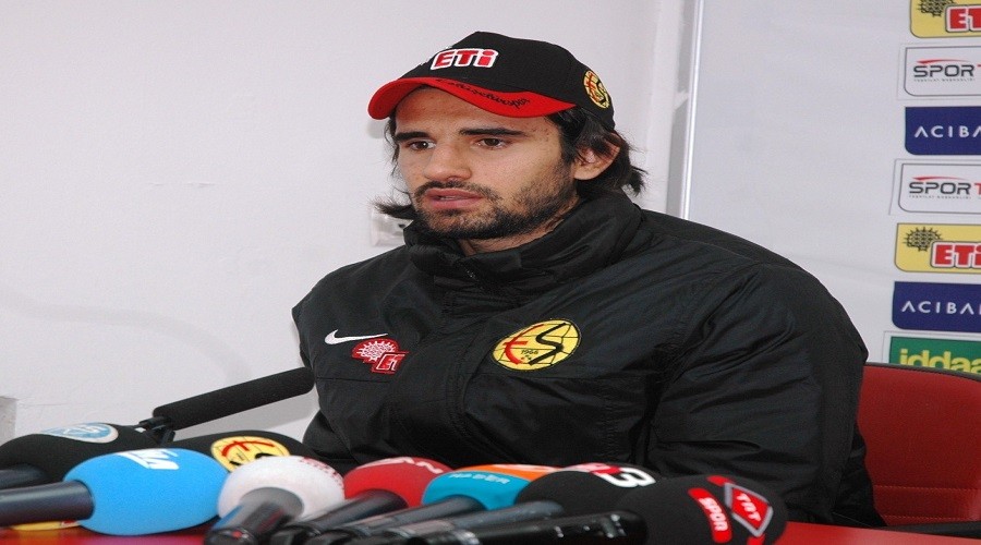 Eski�ehirspor�a,  Fenerbah�eli Alper Potuk�dan anlaml� vefa