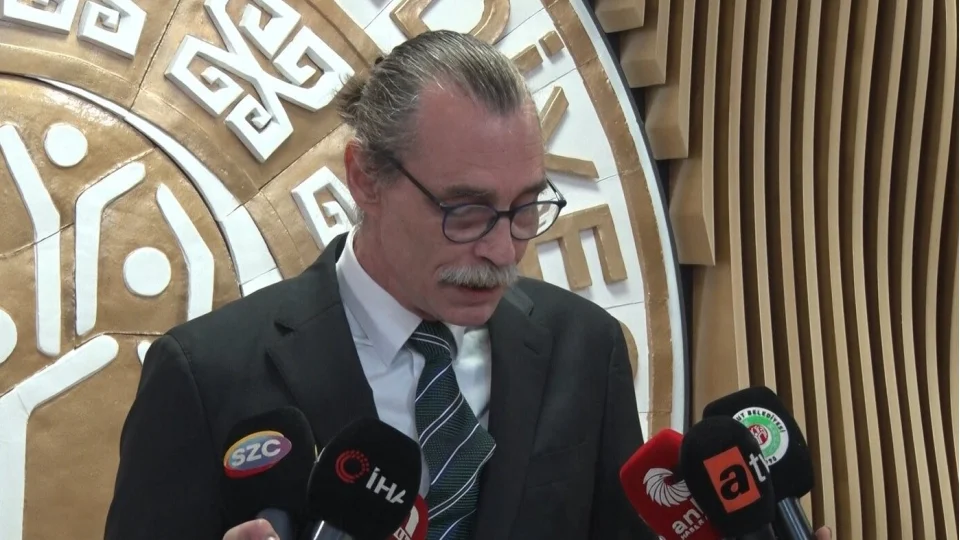 Etimesgut Belediye Ba�kan� Be�ik�io�lu'ndan 'operasyon' a��klamas�: "Siyasi bir durum s�z konusu de�ildir"