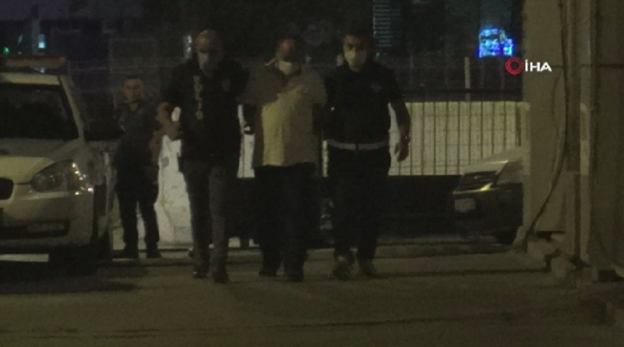 Firari FETÖ’cü çatı arasında yakalandı