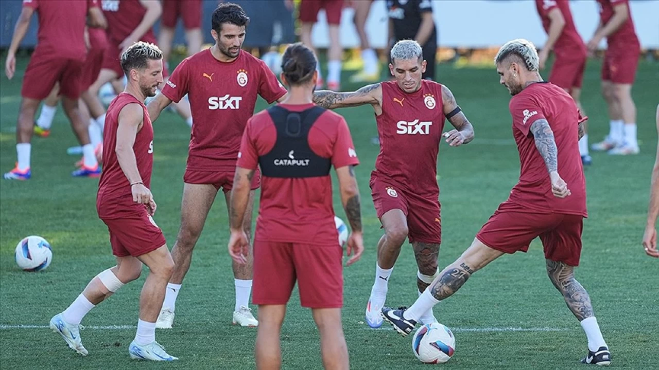 Galatasaray sezonu taraftarı önünde açacak
