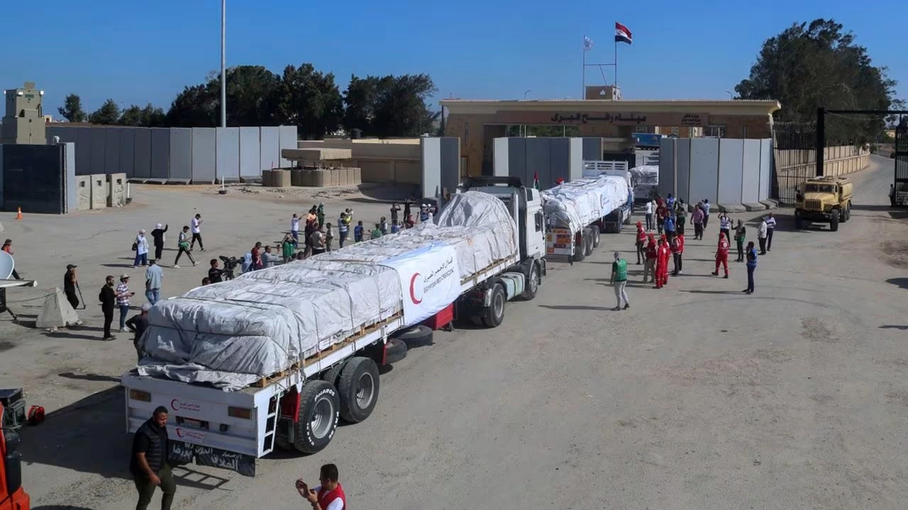 Gazze'ye d�n 150 t�r girdi, en az 200 t�r anla��lm��t�