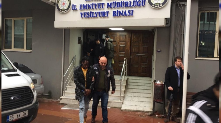 G��men ka�ak��l��� operasyonunda 8 tutuklama 