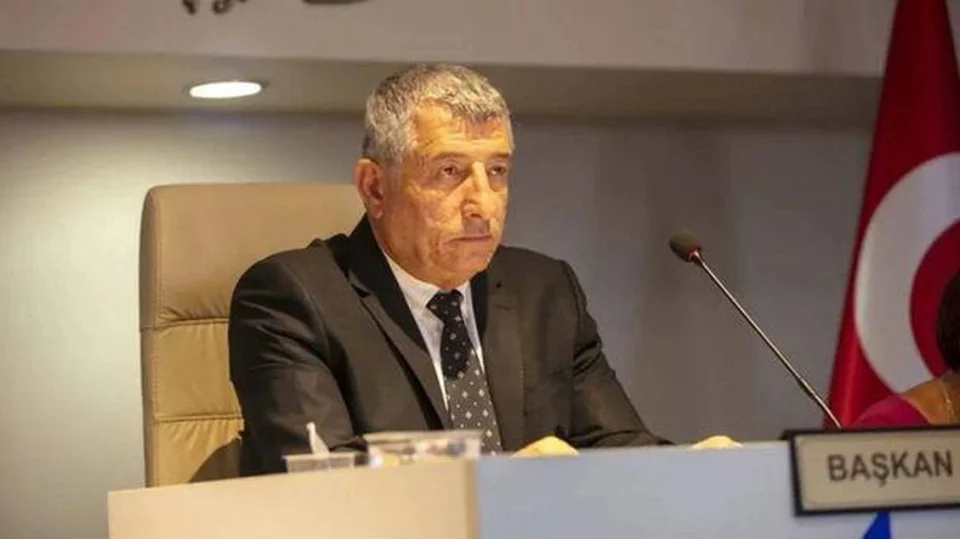 G�zelbah�e'de Belediye Ba�kan�'n�n g�zalt�ndaki o�lu, gelini ve karde�i i�in karar