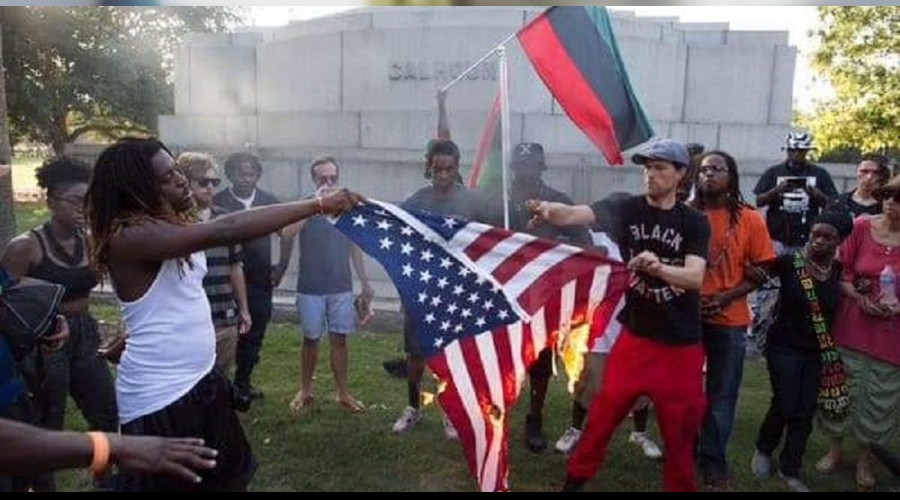 Haiti'de göstericiler Putin'den yardım istedi