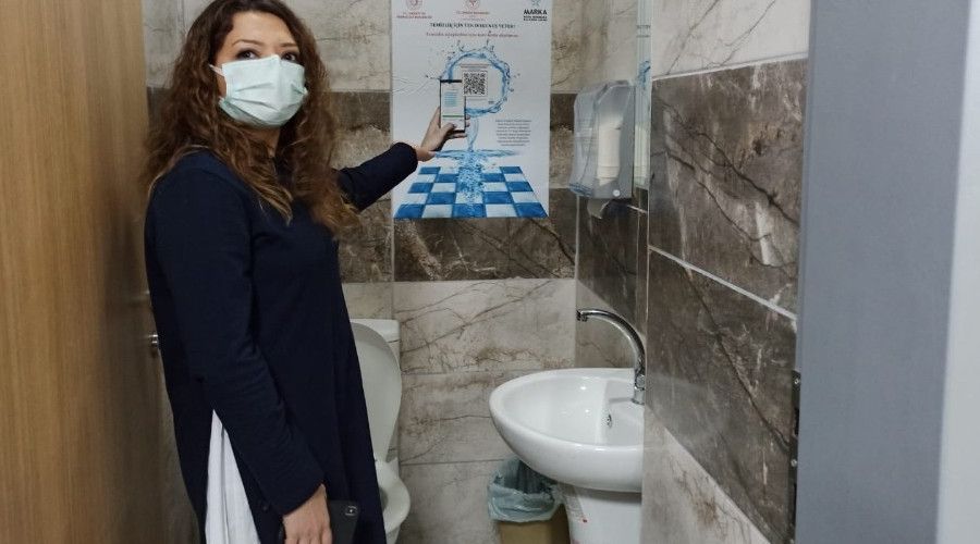 Hastane'de tuvaletlerine kare kodu uygulamas�