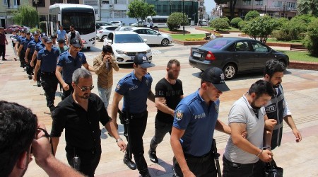 Hayali konteyneri 45 kişiye sattılar