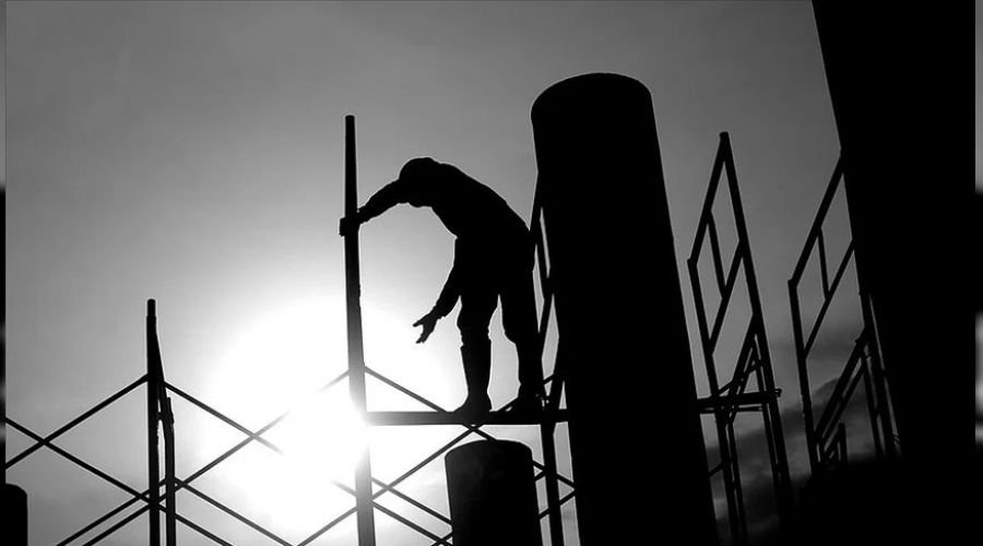 Her y�l bin ki�i in�aatlardan d��erek �l�yor