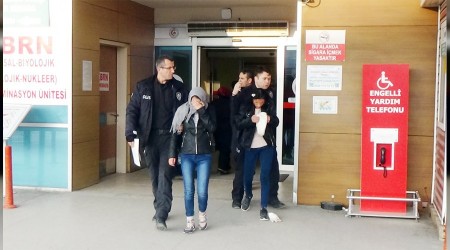 Hırsız zannedilen 2 kadını polis kurtardı