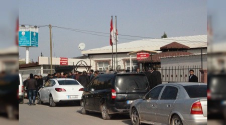 Hırsızlar damada acımadı