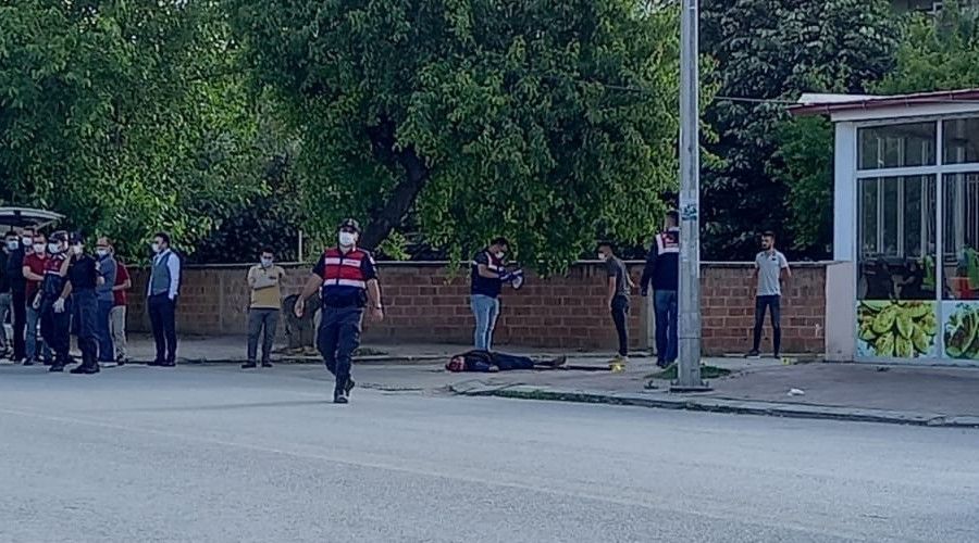 Husumetlisine ateş ettikten sonra intihar etti