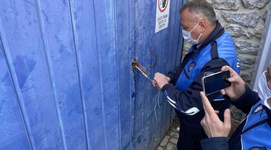 İBB ekipleri Anadolu Hisarı'ndaki kaçak yapılaşmayı mühürledi