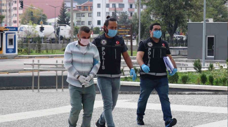İç çamaşırında eroinle yakalanan sanığa 12 yıl verdiler