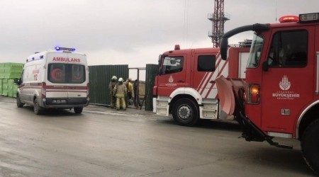 İnşaattan düşen işçi vinç ile çıkarıldı