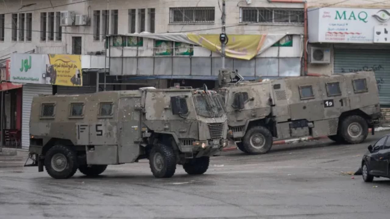 İsrail güçleri Cenin'e buldozerlerle baskın düzenledi