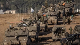 İsrail, kara saldırısı öncesinde Refah'a sığınanları çıkarmak için 40 bin çadır satın aldı