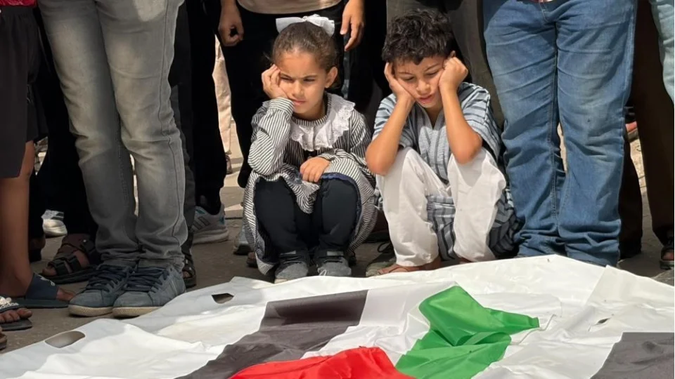 İsrail katletmişti...51 Filistinlinin kalıntıları defnedildi