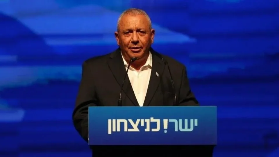 �srail'de muhalefet lideri Eisenkot "Siyonist askerlik h�k�meti" kuracaklar�n� belirtti