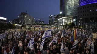 İsrail'de Netanyahu hükümeti protesto edildi
