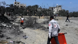 srail'in Gazze'de BM'ye ait bir okula dzenledii saldrda 15 Filistinli ld