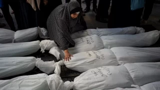 İsrail'in Gazze'de öldürdüğü sivillerin sayısı 23 bin 843'e yükseldi