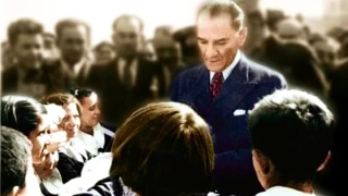 İstanbul, Ankara ve İzmir gibi şehirlerimizde 23 Nisan ruhuna yakışır bir şekilde kutlanırken, bazı şehirlerdeki etkinliklerde Atatürk'ün yok sayılması tepki çekiyor