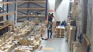 �stanbul Havaliman� G�mr�k M�d�rl���'nde g�revli 4 personel g�zalt�na al�nd�