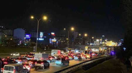stanbul Maltepe'de feci kaza: 6 yaral