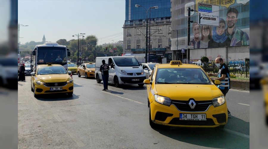 �stanbul'da taksiciler polis radar�nda