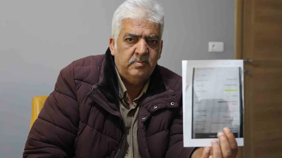 �yilik yapmak istedi: Hem doland�r�ld� hem de cezaevine girdi