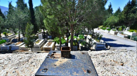zmir'de son 3 ayda mezarlklara 250 bin liralk zarar verildi