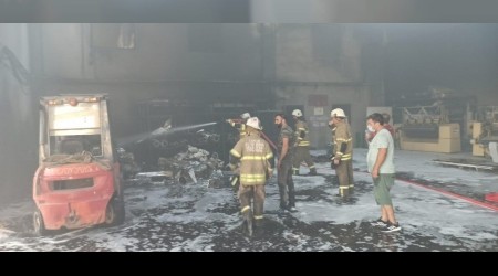 İzmir'deki fabrika yangını kontrol altına alındı