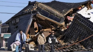 Japonya'da 1.5 saat içinde meydana gelen 9 depremde 30 kişi öldü