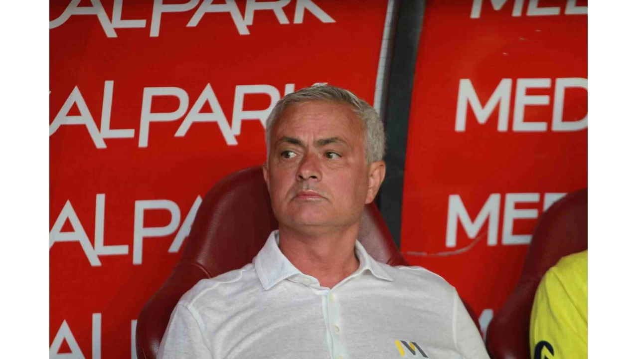 Jose Mourinho'dan Hatayspor ma��nda 3 de�i�iklik