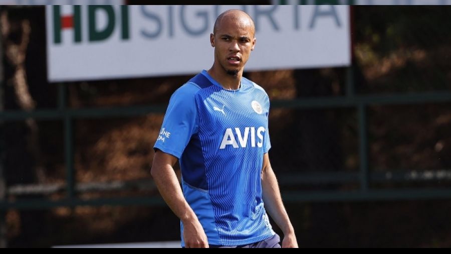 Kadroya Pelkas'�n yerine Tisserand yaz�ld�