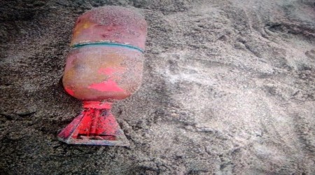 Karasu Plajında, Denizaltı bombası paniği